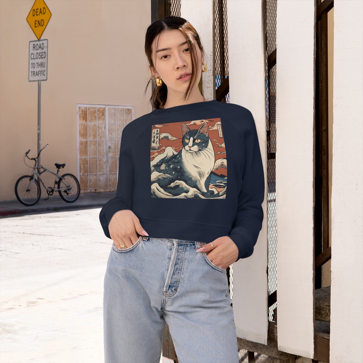 Cat The Great Wave Ukiyo-e art Women's Cropped Fleece Pullover, Funny Cat japanese aesthetic crop sweatshirt, Cute cat Oriental crop sweater