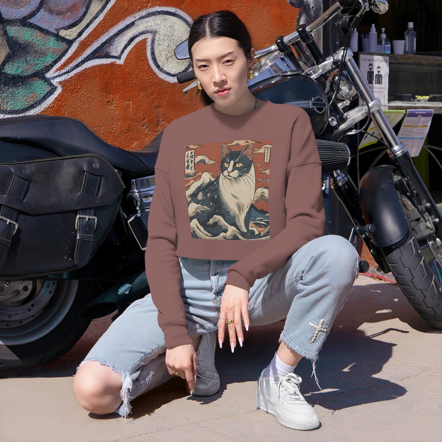 Cat The great wave Ukiyo-e style art Women's Cropped Sweatshirt, Funny Cat japanese aesthetic crop sweater, Cute Oriental cat crop pullover